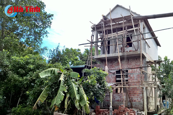 dan ron lu phuong my lam nha cao tang vuot lu