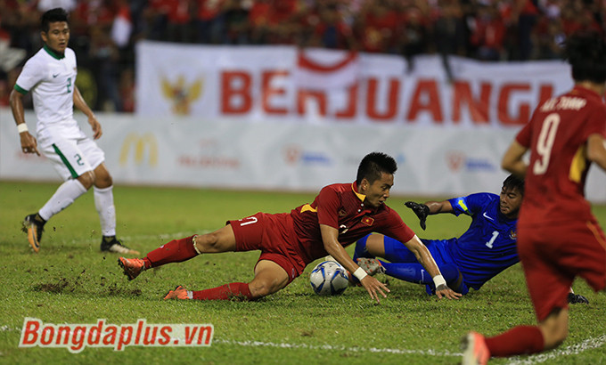 thay vi chi trich hay tiep suc cho u22 viet nam