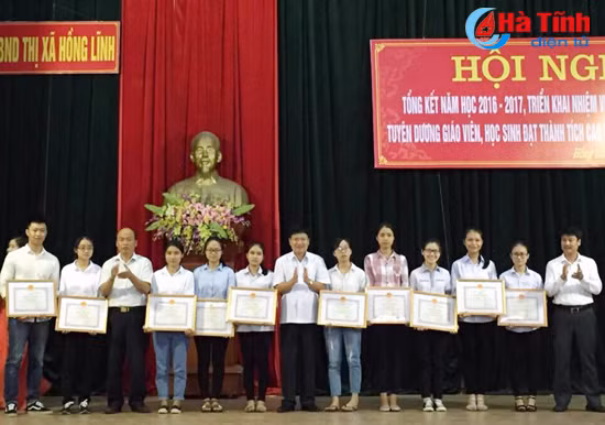 cac dia phuong trien khai nhiem vu nam hoc moi