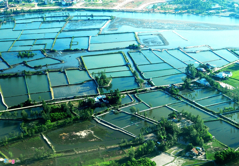 mien trung yen binh nhin tu o kinh may bay