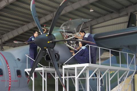 viet nam tu sua chua may bay c 295m