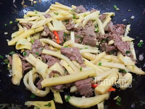 thit bo xao mang tuoi trai nghiem moi khong lam ban that vong