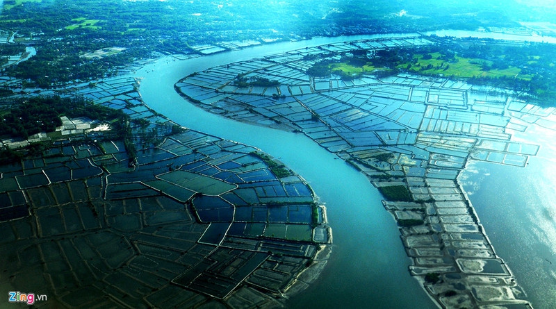 mien trung yen binh nhin tu o kinh may bay