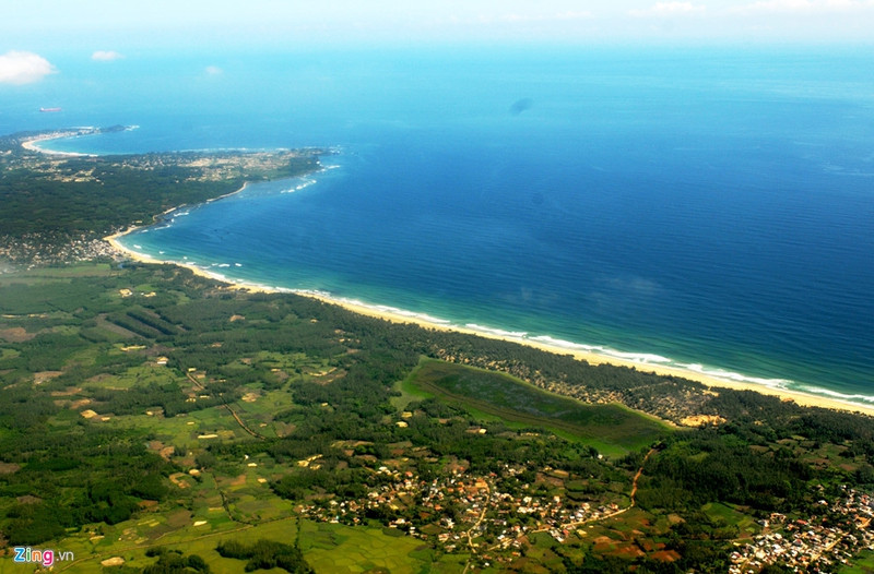 mien trung yen binh nhin tu o kinh may bay