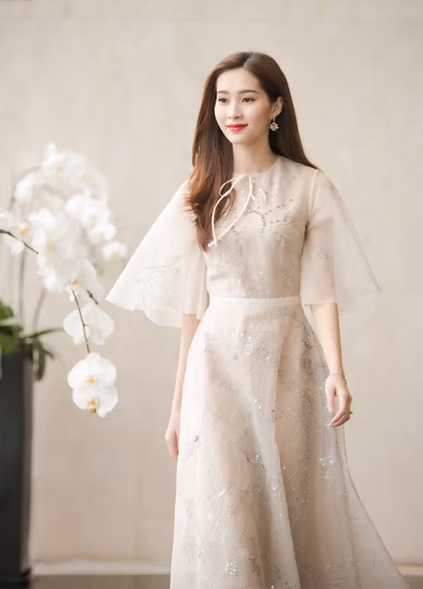 10 my nhan viet mac dep nhat tuan