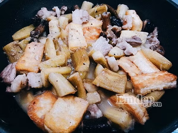 cach lam luon om chuoi xanh dan da nong hoi ngon lanh ngay mua