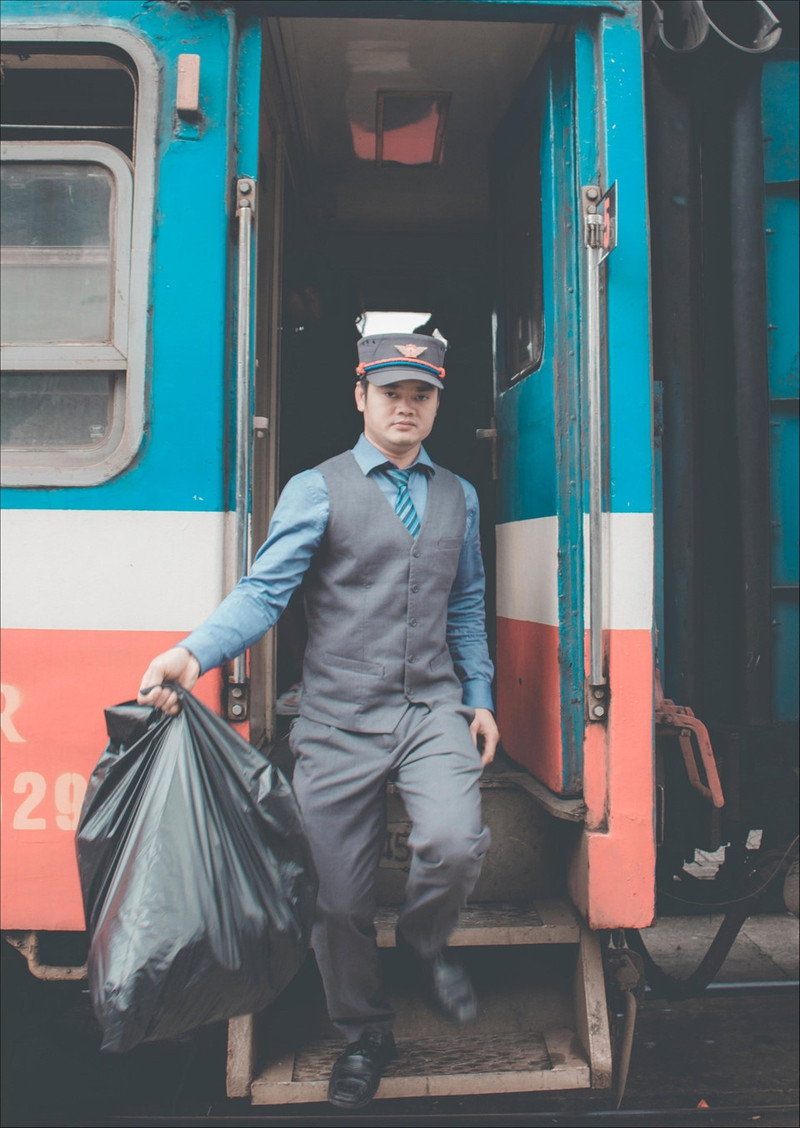 di doc dai dat hinh chu s tren nhung chuyen tau hoa