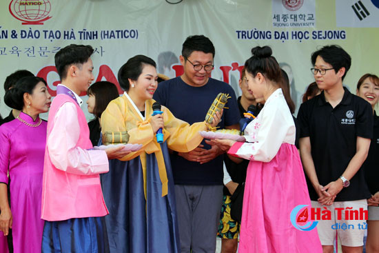 photo hatico sejong to tham ban sac van hoa viet han