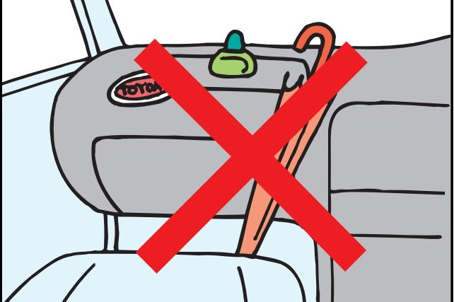 vi tri can tranh khi trang tri do choi tren o to