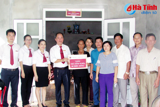 agribank nghi xuan ho tro nha tinh nghia cho gia dinh nan nhan da cam