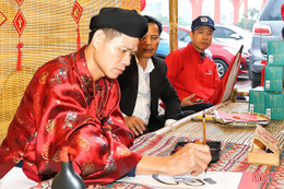 Gửi gắm kỳ vọng từ phong tục khai bút đầu năm