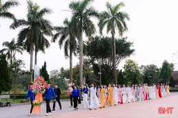 Trường Đại học Hà Tĩnh tổ chức chuỗi hoạt động kỷ niệm ngày truyền thống học sinh, sinh viên 