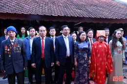 Dâng hương tưởng niệm nhân kỷ niệm 310 năm Ngày sinh Thám hoa Phan Kính 