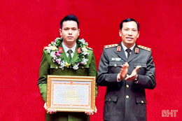 Trưởng Công an xã ở Hà Tĩnh được Bộ Công an vinh danh