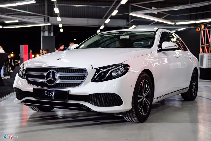 Mercedes-Benz CLS bản giá rẻ ra mắt, động cơ 1.5L