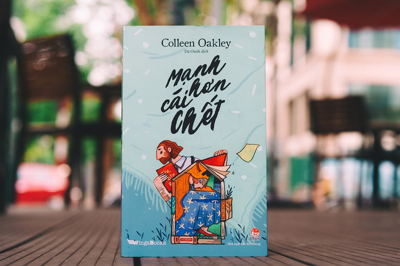 Sách Mạnh hơn cái chết Tình yêu không phải là điều duy nhất phụ nữ tìm kiếm