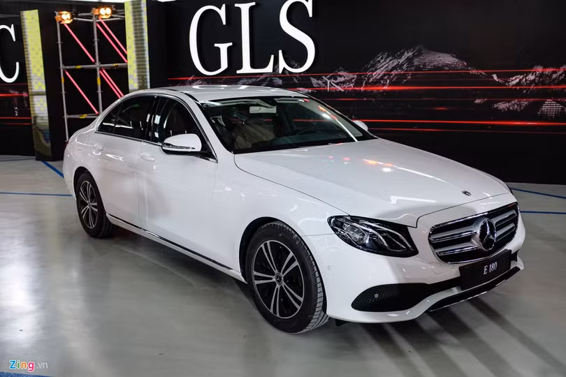Chi tiết Mercedes-Benz E 180 2020 - giá rẻ nhất dòng E-Class
