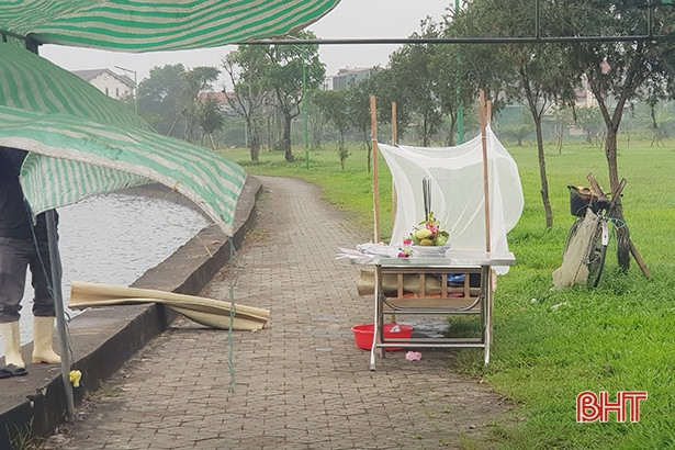 Phát hiện thi thể người đàn ông dưới hồ nước ở TP Hà Tĩnh