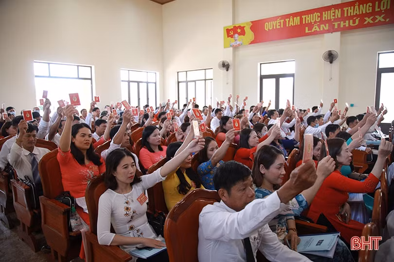 Đại hội Đảng bộ xã Hương Trạch bầu trực tiếp bí thư: Ông Cao Viết Hòa trúng cử với 100% số phiếu