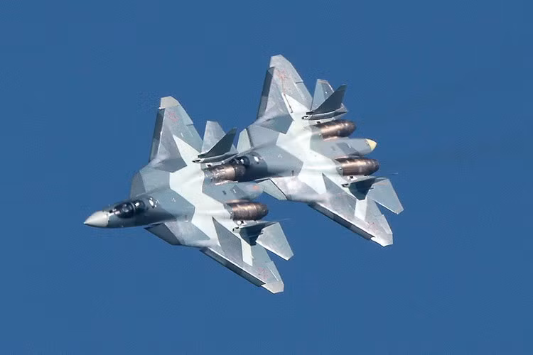 Khó khăn tài chính khiến Nga chưa thể sản xuất hàng loạt tiêm kích Su-57