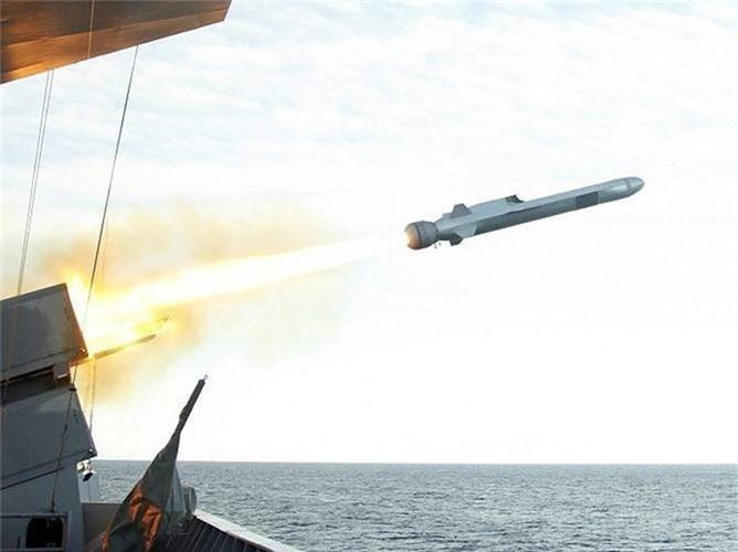 Biên đội chiến hạm cực mạnh của hải quân Mỹ bất ngờ tập trận