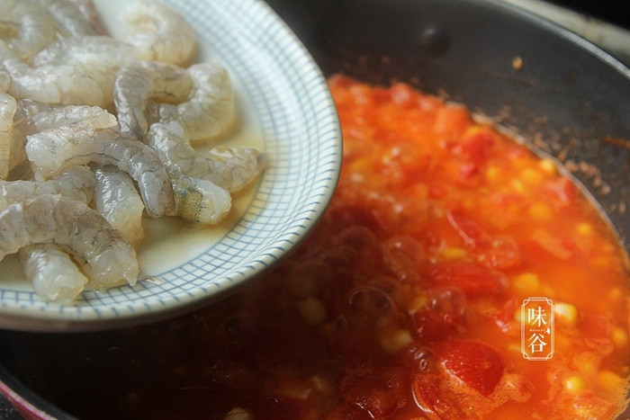 Tôm sốt cà chua, chua chua ngọt ngọt, ăn một lần nhớ mãi