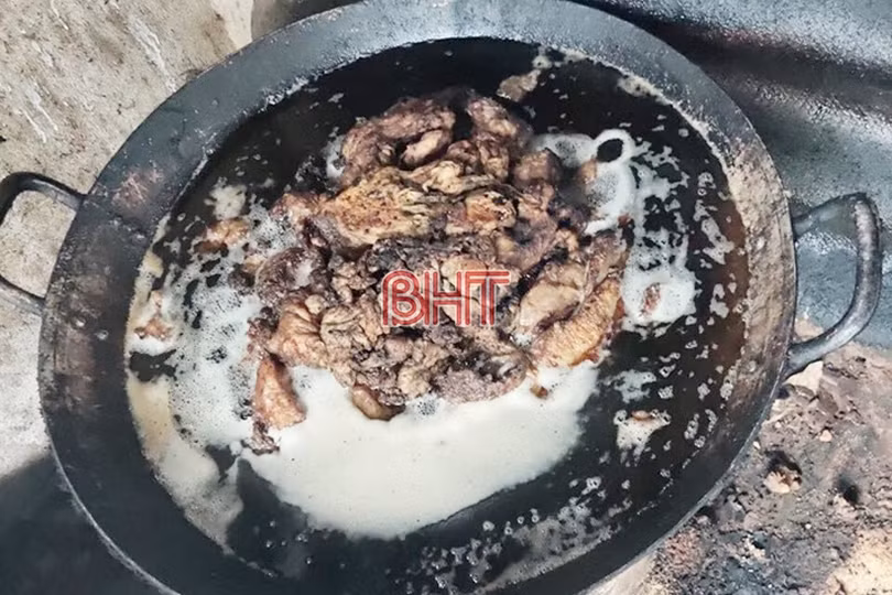 Phát hiện lò chế biến mỡ bẩn tại Hà Tĩnh