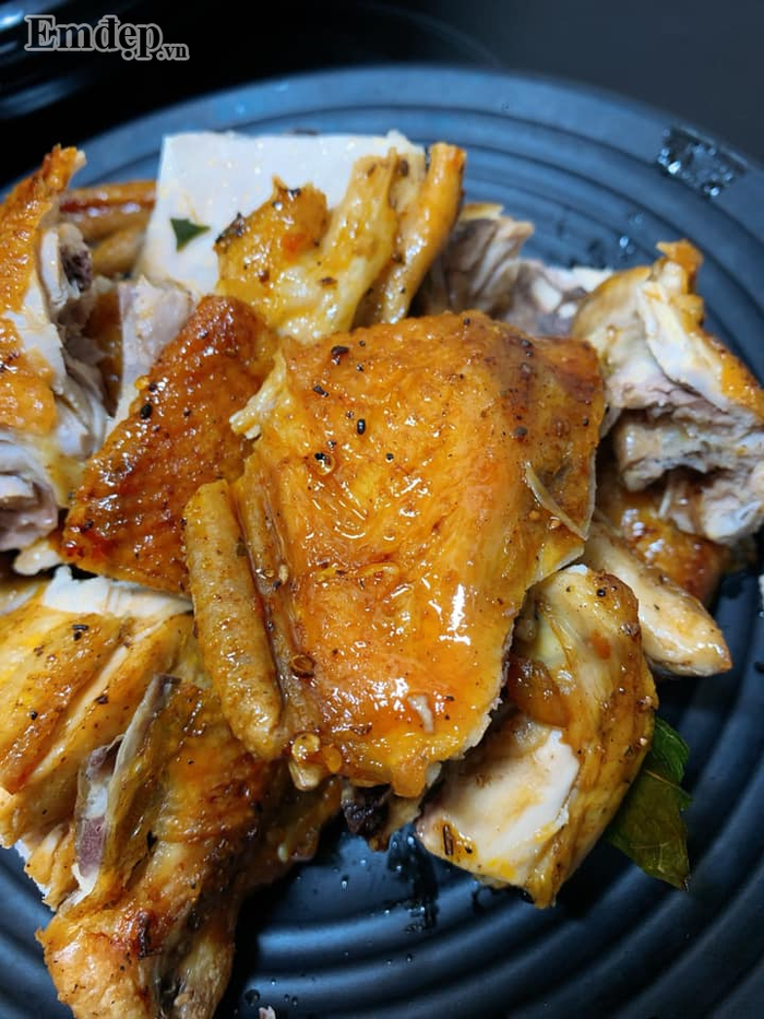 Tối nay ăn gì? Học vợ đảm làm món gà nướng mắc mật thơm ngon khó cưỡng