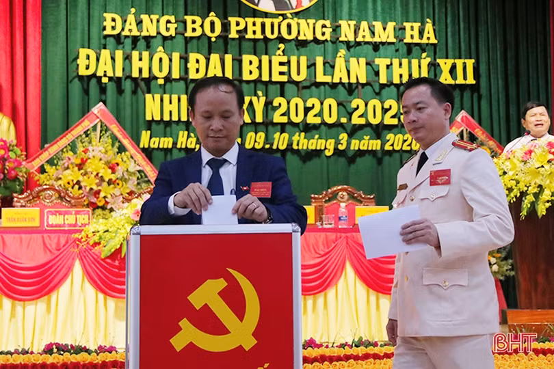 Đại hội Đảng bộ phường Nam Hà trực tiếp bầu Bí thư cấp ủy: Đồng chí Nguyễn Hồng Lĩnh 100% số phiếu