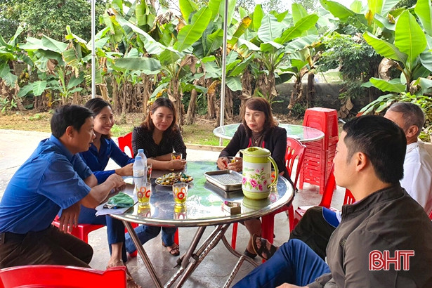 Mỗi cán bộ phụ nữ Hà Tĩnh là một tuyên truyền viên phòng chống dịch Covid- 19