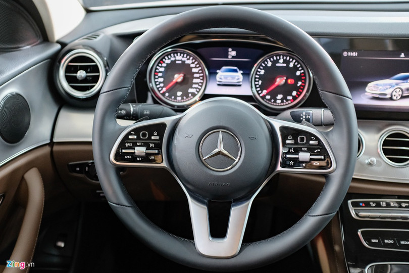 Chi tiết Mercedes-Benz E 180 2020 - giá rẻ nhất dòng E-Class