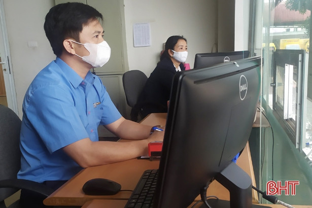 Lượng khách giảm mạnh, chỉ còn 30 xe chạy tuyến Hà Nội từ bến xe Hà Tĩnh