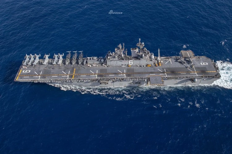 Biên đội chiến hạm cực mạnh của hải quân Mỹ bất ngờ tập trận