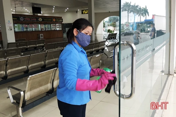 Doanh nghiệp vận tải hành khách Hà Tĩnh “bảo vệ” khách hàng trong mùa dịch Covid-19