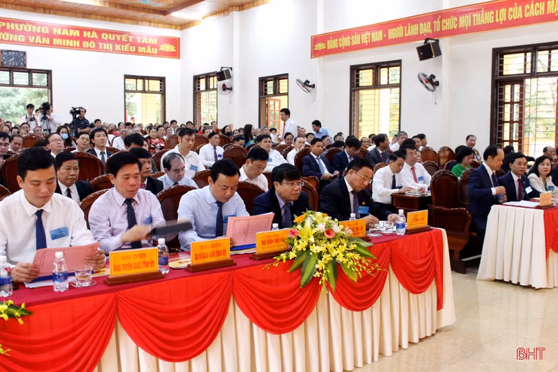 Đại hội Đảng bộ phường Nam Hà trực tiếp bầu Bí thư cấp ủy: Đồng chí Nguyễn Hồng Lĩnh 100% số phiếu