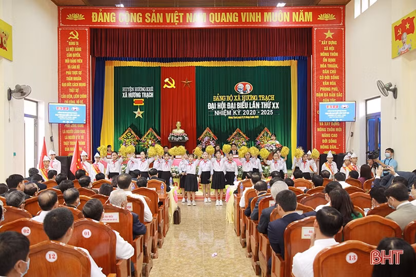 Đại hội Đảng bộ xã Hương Trạch bầu trực tiếp bí thư: Ông Cao Viết Hòa trúng cử với 100% số phiếu