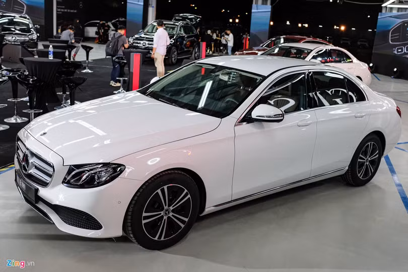 Chi tiết Mercedes-Benz E 180 2020 - giá rẻ nhất dòng E-Class