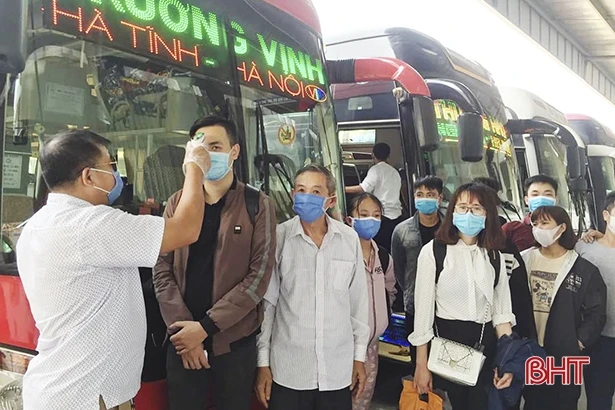 Doanh nghiệp vận tải hành khách Hà Tĩnh “bảo vệ” khách hàng trong mùa dịch Covid-19