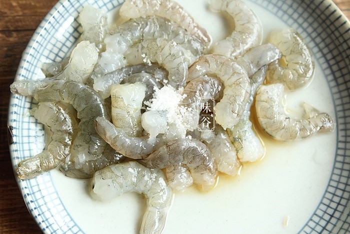 Tôm sốt cà chua, chua chua ngọt ngọt, ăn một lần nhớ mãi