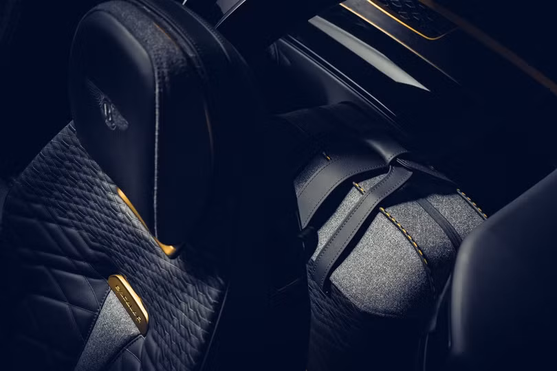 Bentley ra mắt siêu xe mui trần, giới hạn 12 chiếc trên thế giới