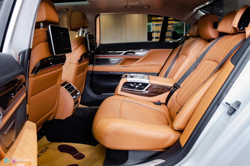 Các nút tùy chỉnh tiện nghi trên xe dễ trở thành nơi chứa virus corona. Những lưu ý khi sử dụng ôtô để hạn chế lây nhiễm virus corona