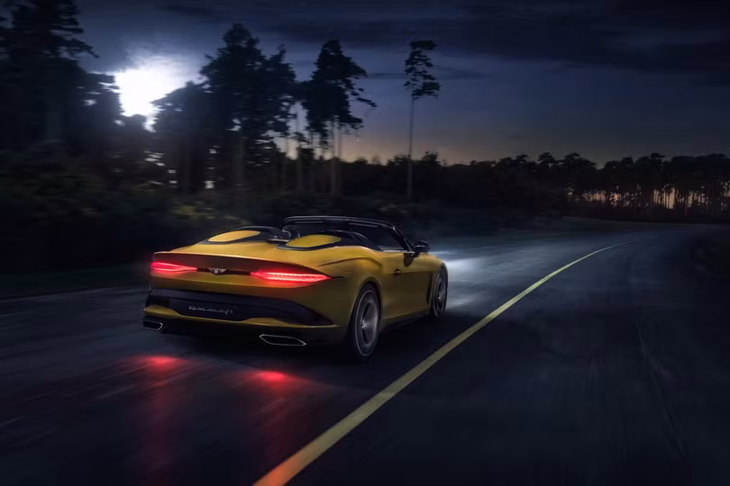 Bentley ra mắt siêu xe mui trần, giới hạn 12 chiếc trên thế giới