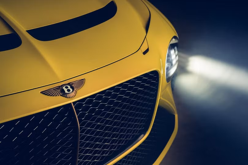Bentley ra mắt siêu xe mui trần, giới hạn 12 chiếc trên thế giới