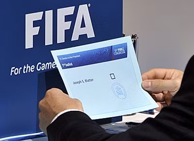 Cuộc bầu cử Chủ tịch FIFA năm nay có quá nhiều bê bối.