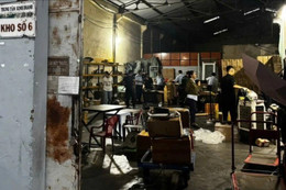 Phát hiện kho phụ tùng xe điện không rõ nguồn gốc, nguy cơ gây cháy nổ 