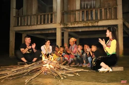 Rào Tre vào xuân trong tiếng đàn Chưrabon