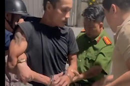 Hàng chục cảnh sát truy vết kẻ cướp vàng trên tay chủ tiệm