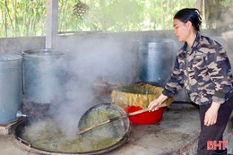 Ngọt lành vị mía, bền bỉ 50 năm giữ lửa làng nghề ở Vũ Quang