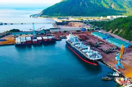 Giá xăng dầu tăng, Bộ Xây dựng đề xuất giảm thuế phí vận tải, nhiên liệu