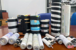 Vận động 3 học sinh giao nộp hơn 1,5 kg pháo tự chế